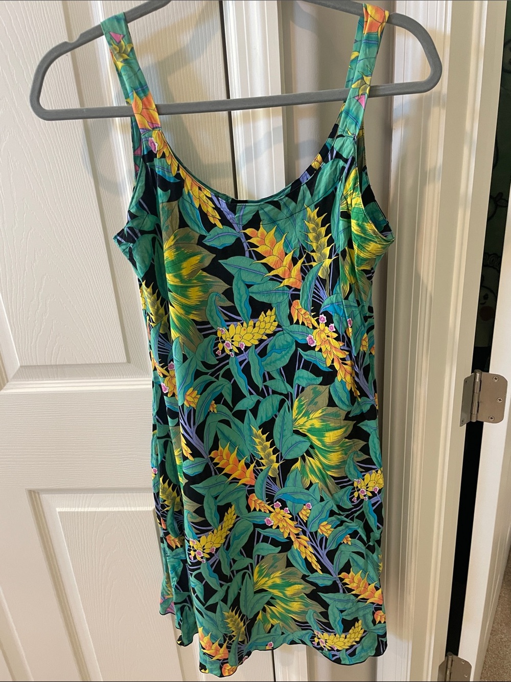 Tropical Print Sleeveless Women’s Dress - Green & Yellow - Picture 3 of 3